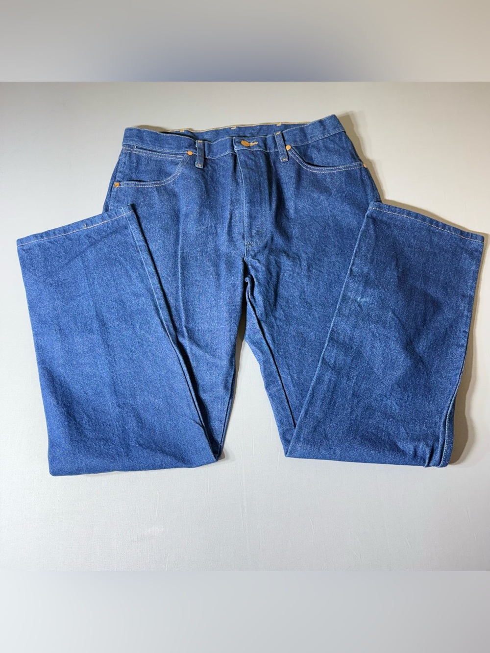 Vintage Wrangler 13MWZ Cowboy Cut Rigid Indigo Denim Jeans 35x32